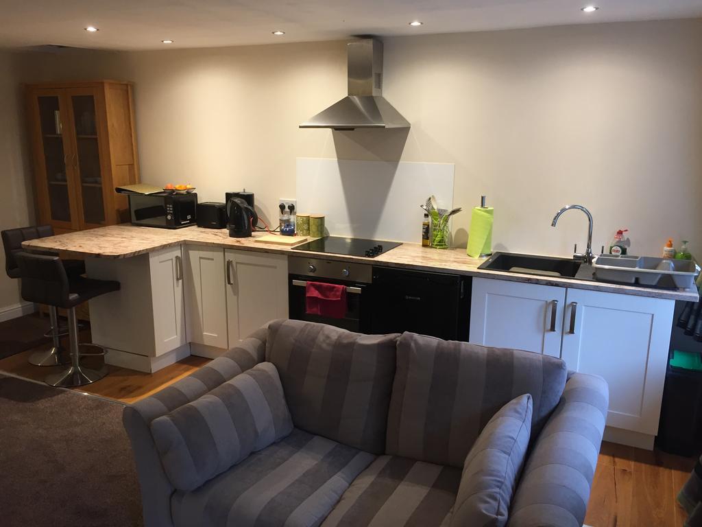 הולמפירת' Winwood Apartment מראה חיצוני תמונה